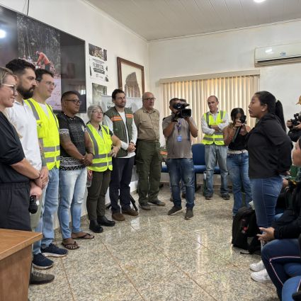 Indígenas conhecem manejo florestal na Flona Jamari em dia de campo apoiado pelo Imaflora 